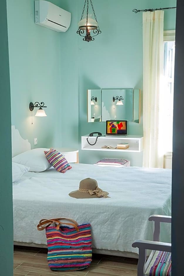 7 Brothers Hotel – Poros, 