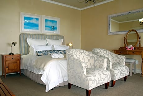 Ground Floor Sea Facing: Shower Only