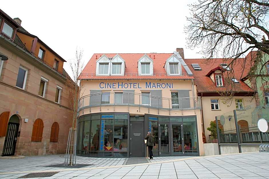 CineHotel Maroni