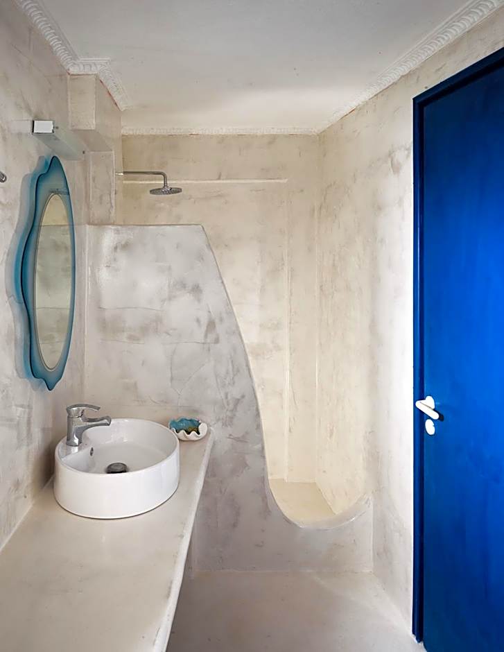 Roula Villa Studios & Apartments