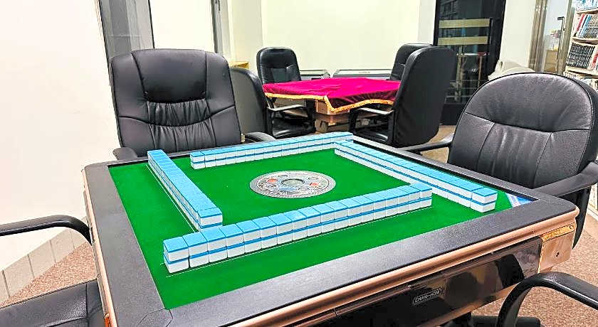 Hotel Justice - Ski IN Ski OUT - Private bathroom, next to the ski lift station