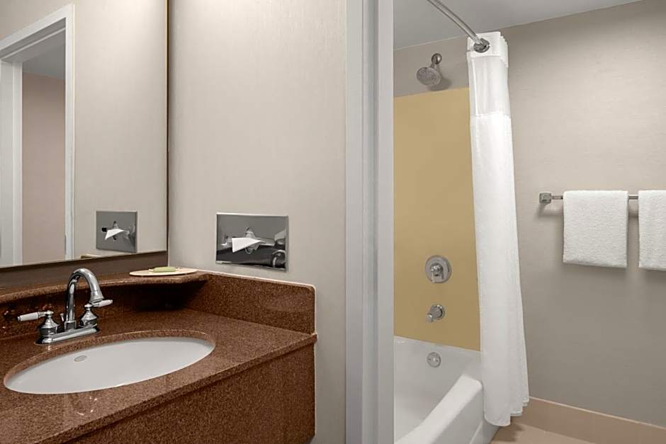 Courtyard by Marriott San Diego Central