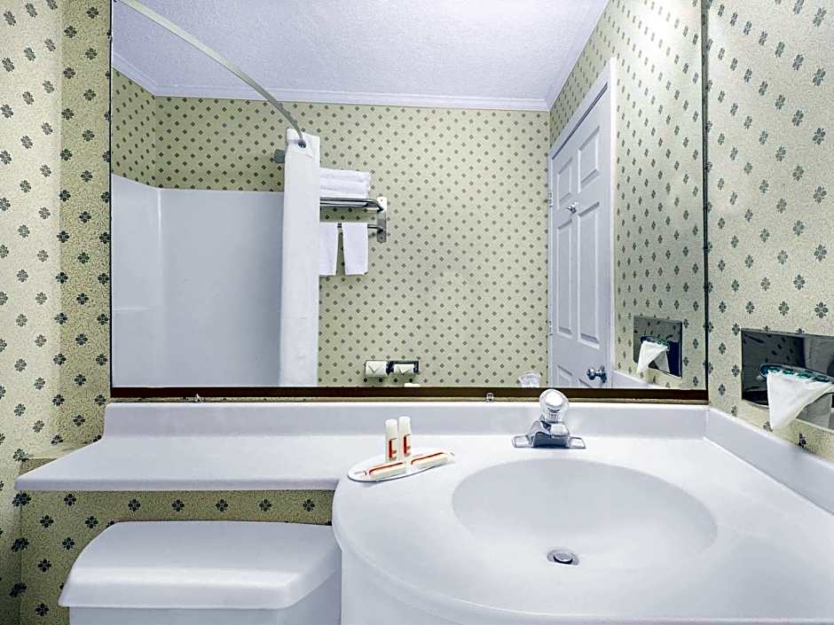 Super 8 Maumee/Toledo, OH