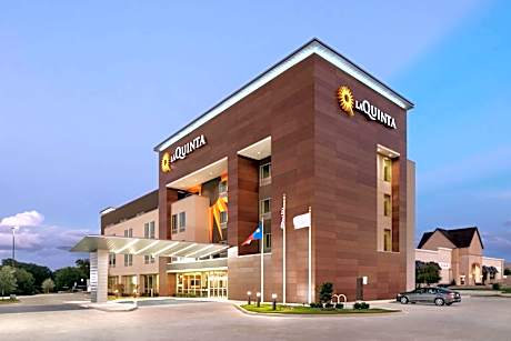 La Quinta Inn & Suites by Wyndham College Station North