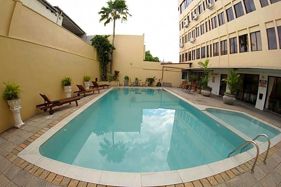 Hotel Janaki