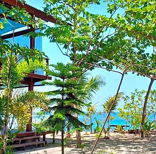 Castaway Surf Retreat