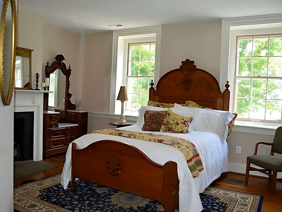 Inn at Springfield Manor