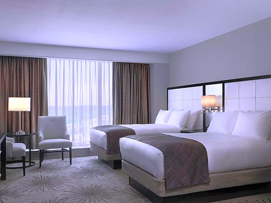 DoubleTree By Hilton Cedar Rapids Convention Complex