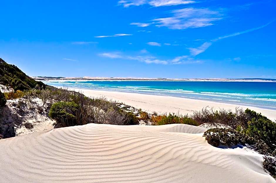 Longbeach Apartments