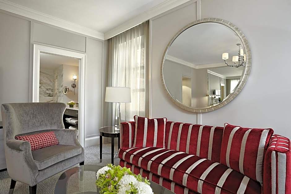 The Omni King Edward Hotel