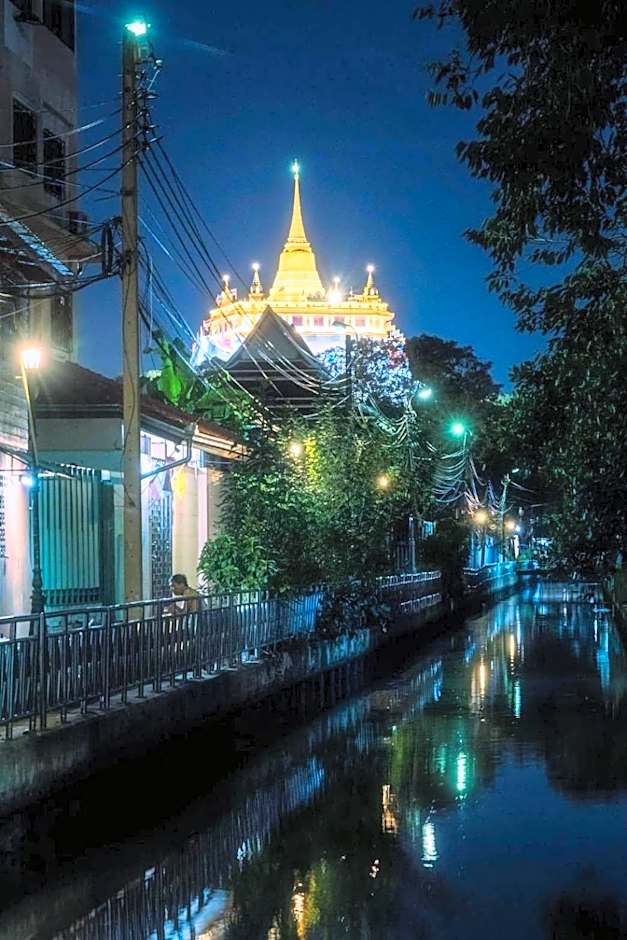 Non House Bangkok บ้านนอนโฮสเทล