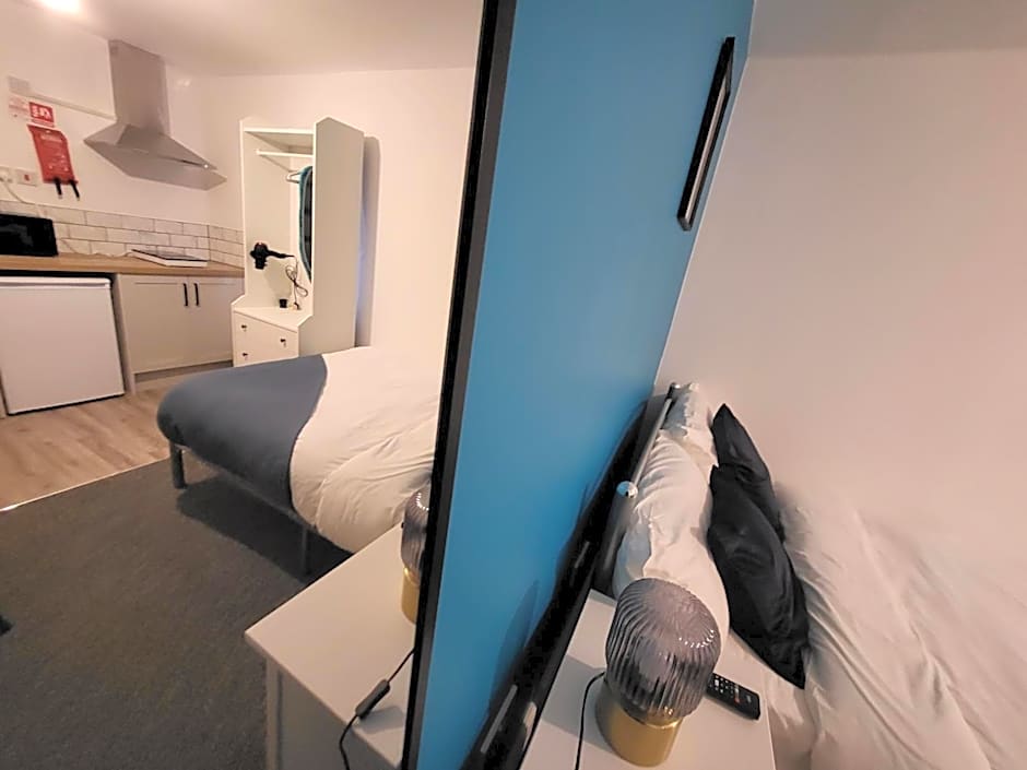 Premier Studios Nottingham - Tring Vale