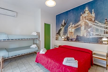 Quadruple Room with Terrace