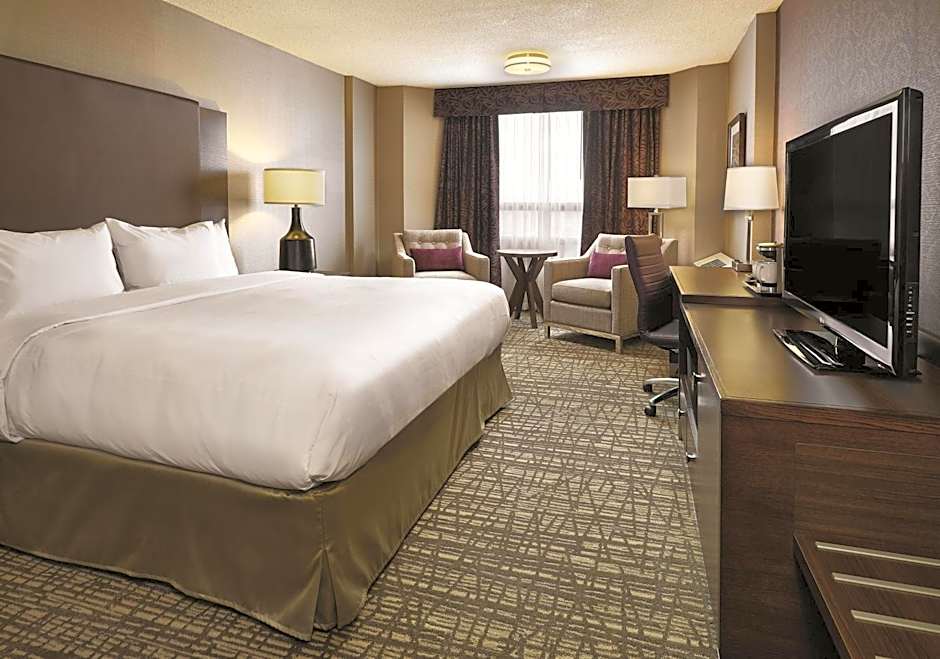 DoubleTree by Hilton West Edmonton