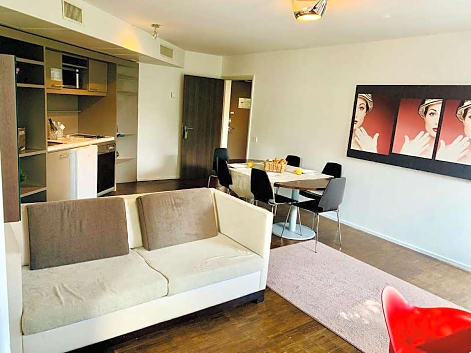 Standing Hotel Suites by Actisource