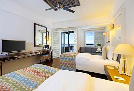 Deluxe Room with Sea view (Twin)