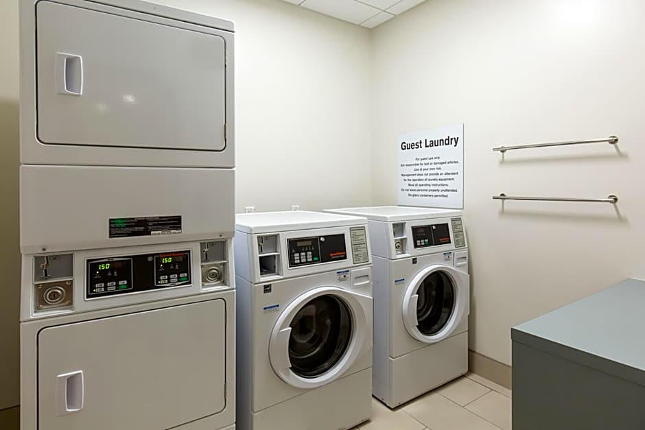 Holiday Inn Express Visalia - Sequoia Gateway Area By IHG