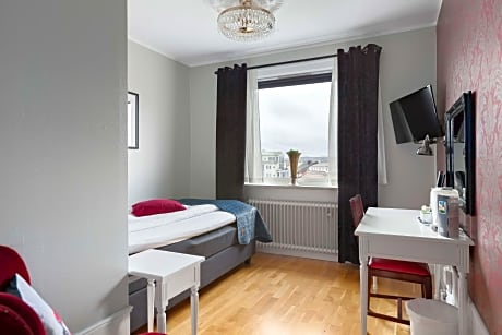 1 Single Bed, Non-Smoking, Full Breakfast