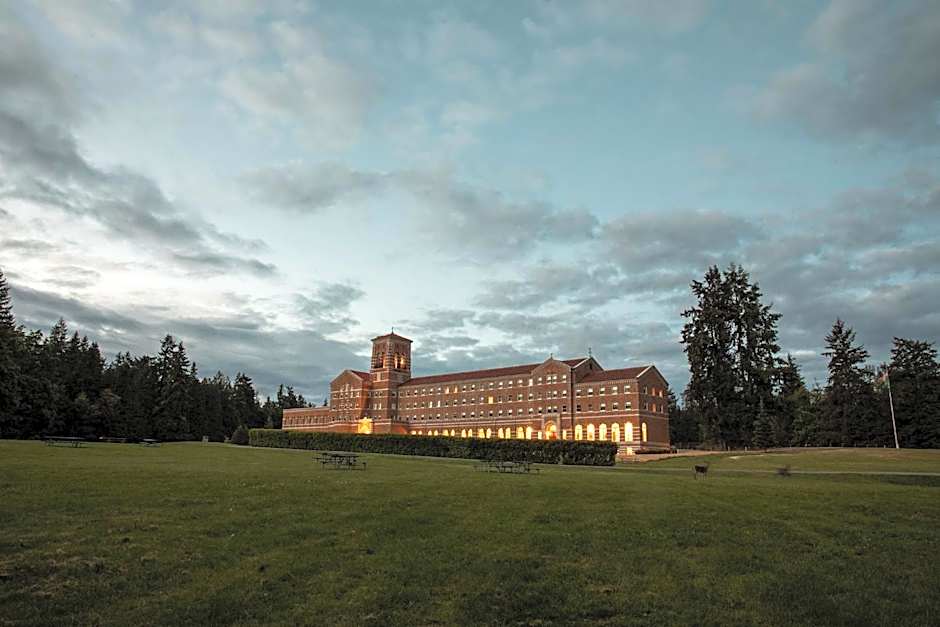 The Lodge at St Edward State Park