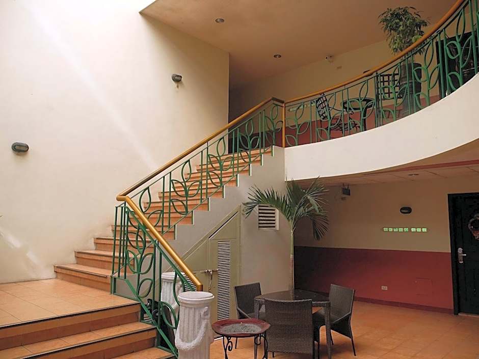 DM Residente Hotel