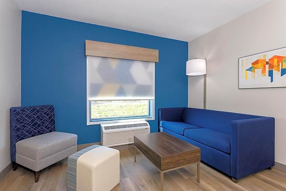 Holiday Inn Express & Suites Macclenny By IHG