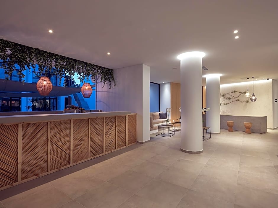 Cavo Vezal - Adults Only