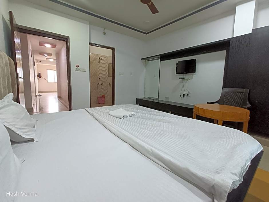 Hotel New Holiday Inn