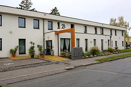 23-hotel