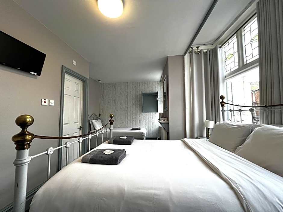 Central Cove Guesthouse