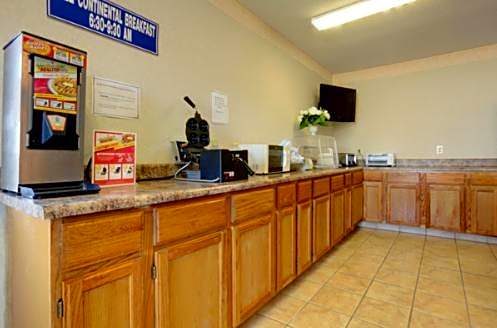 Americas Best Value Inn & Suites Macon at Eisenhower Pkwy