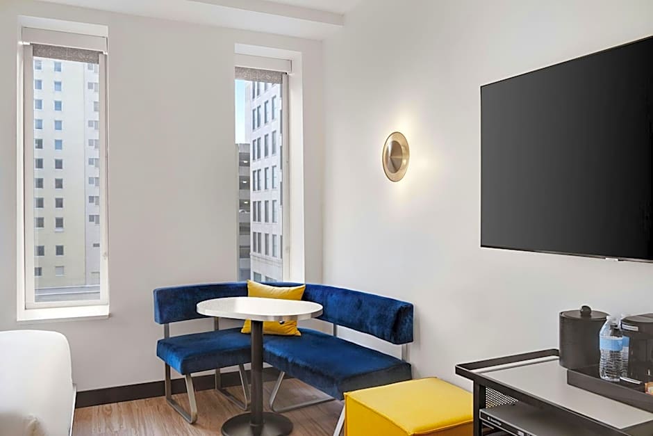 Aloft Indianapolis Downtown