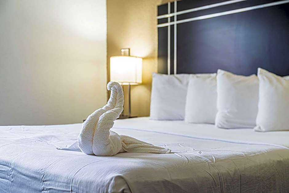 Econo Lodge Cleveland Southeast - Kent
