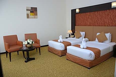 Twin Room with Al Qasba View