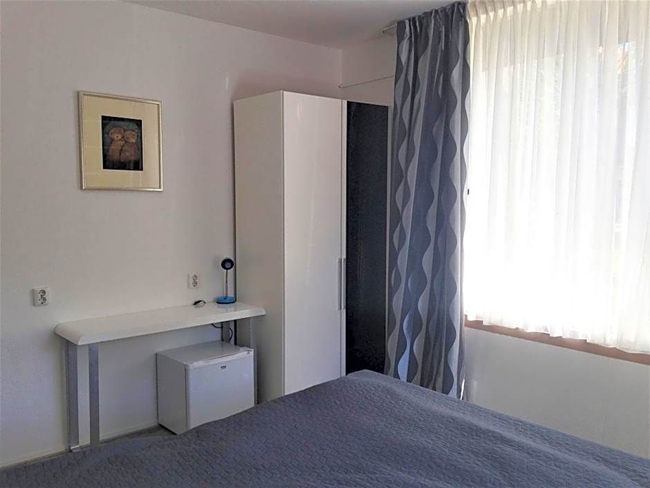 Foto 1 de 21 de Double Room with Private Bathroom