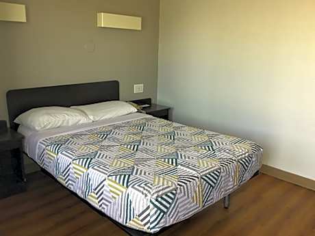 Deluxe King Room - Smoking