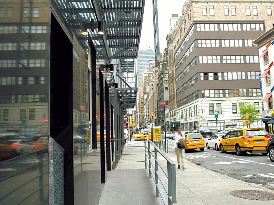 Midtown West Hotel