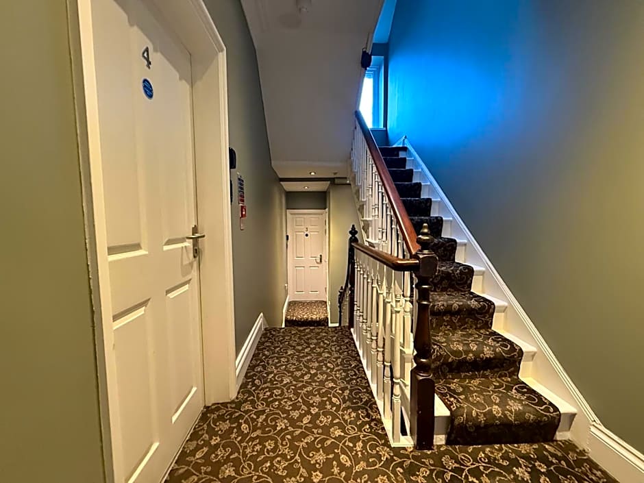 Number One Hundred Bed And Breakfast