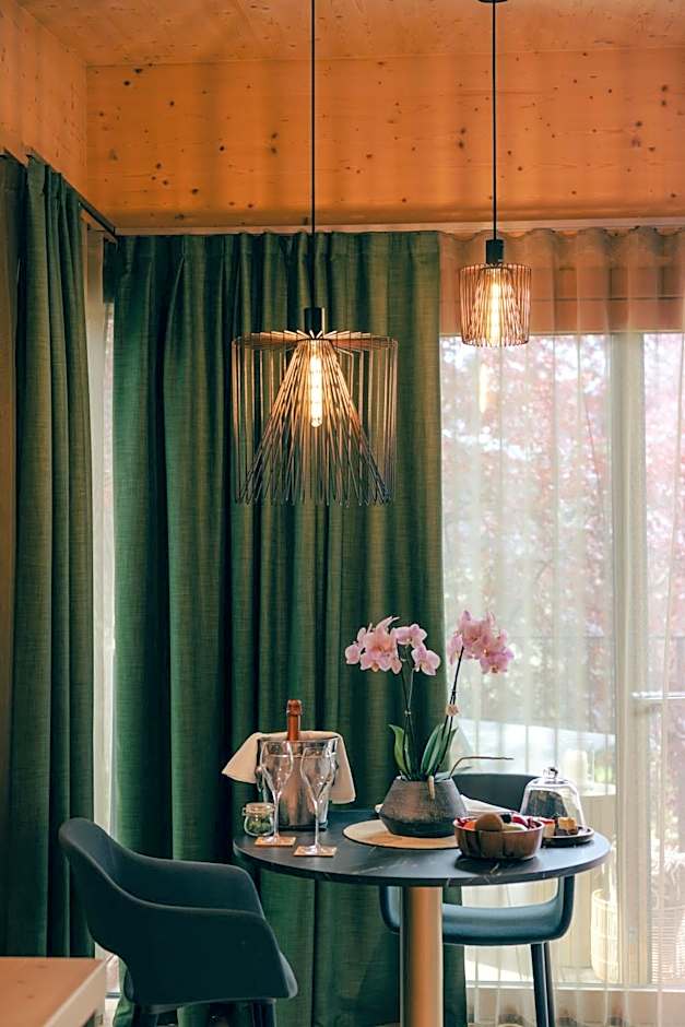 TreeLodgy, The Tree House