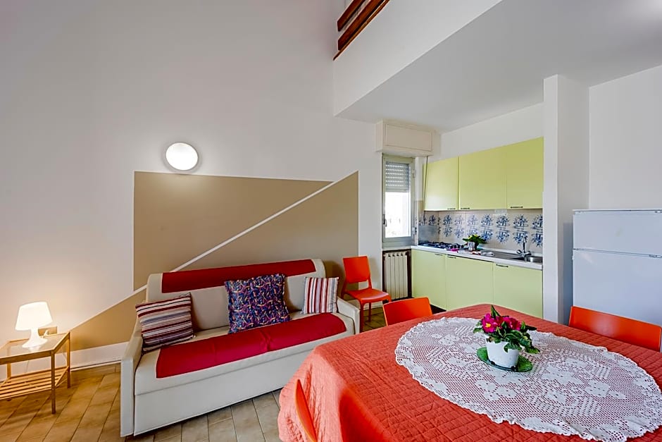 Loano Apartment Pool & Garden