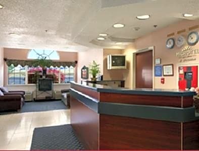 Microtel Inn & Suites by Wyndham Tulsa - Catoosa Route 66