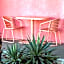 The Wesley by AvantStay Mid-Century Modern Oasis with Pool