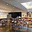 Renaissance Los Angeles Airport Hotel