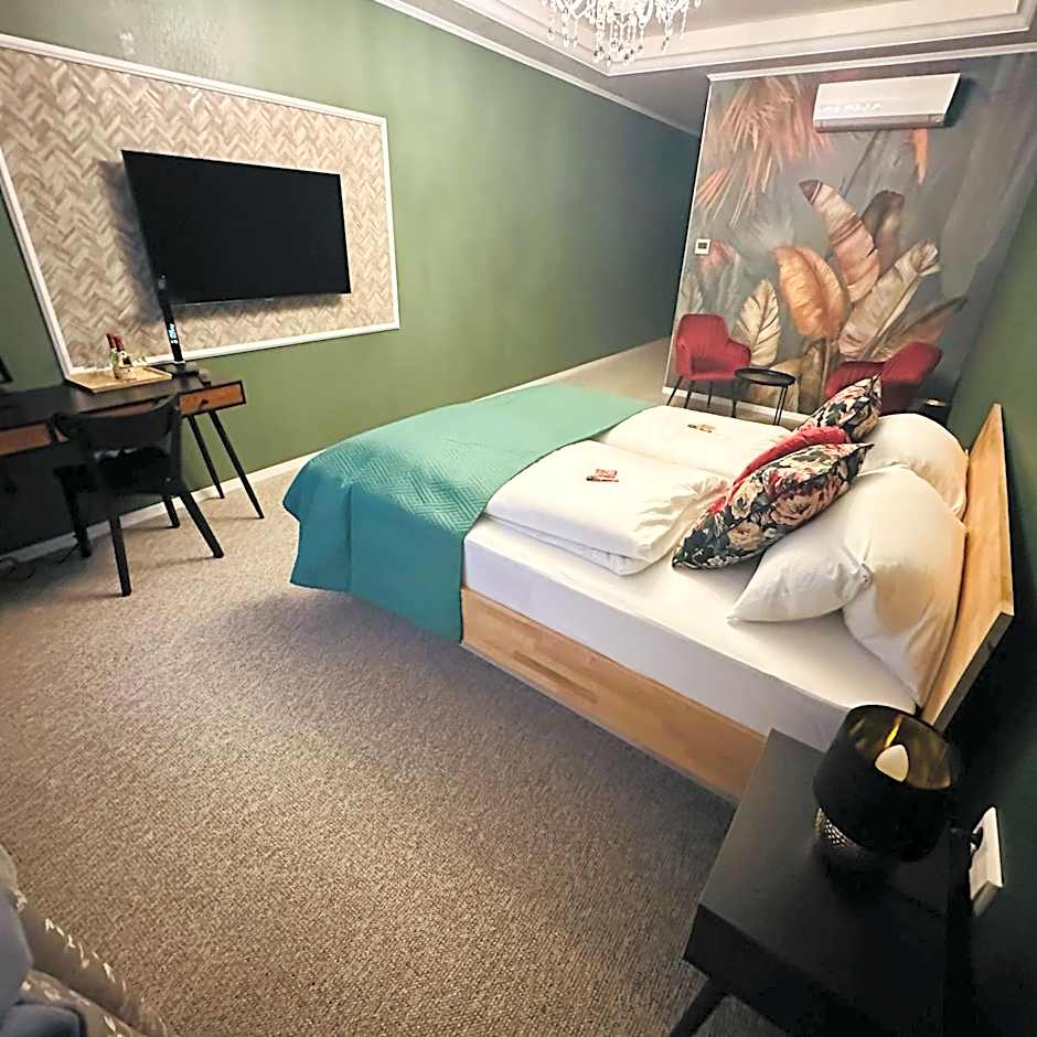 Hotel Residenz Luxury - Outletcity - Parken - Klima - 24h Check-In