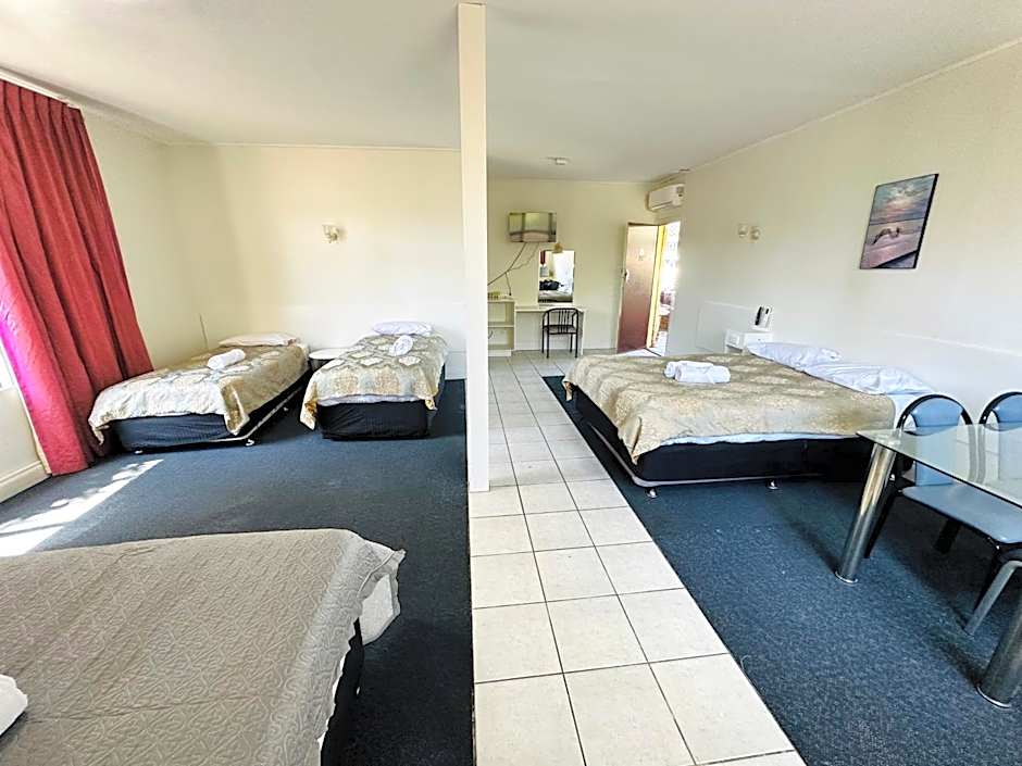 Jacksons Motor Inn