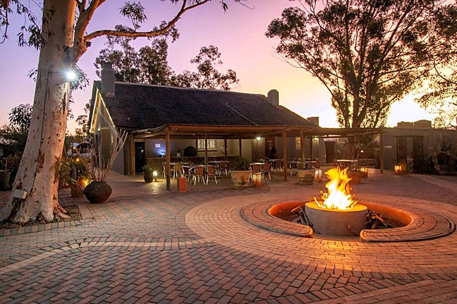 Inverdoorn Game Reserve Lodge