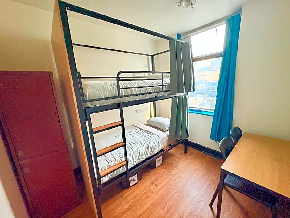 Flinders Backpackers