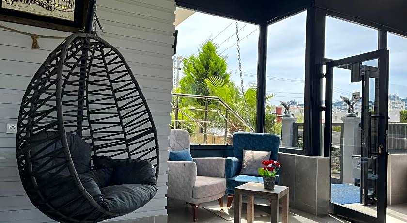 Gardenya Lara Suit Hotel