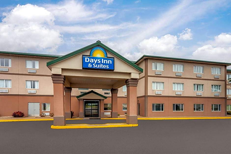 Days Inn & Suites by Wyndham Morris/I-80