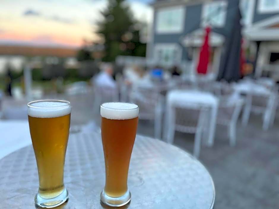 Au Sommet du Lac Magog