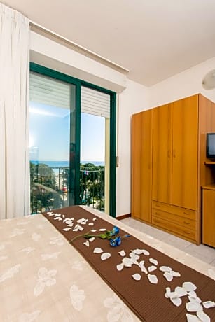 Double or Twin Room with Balcony